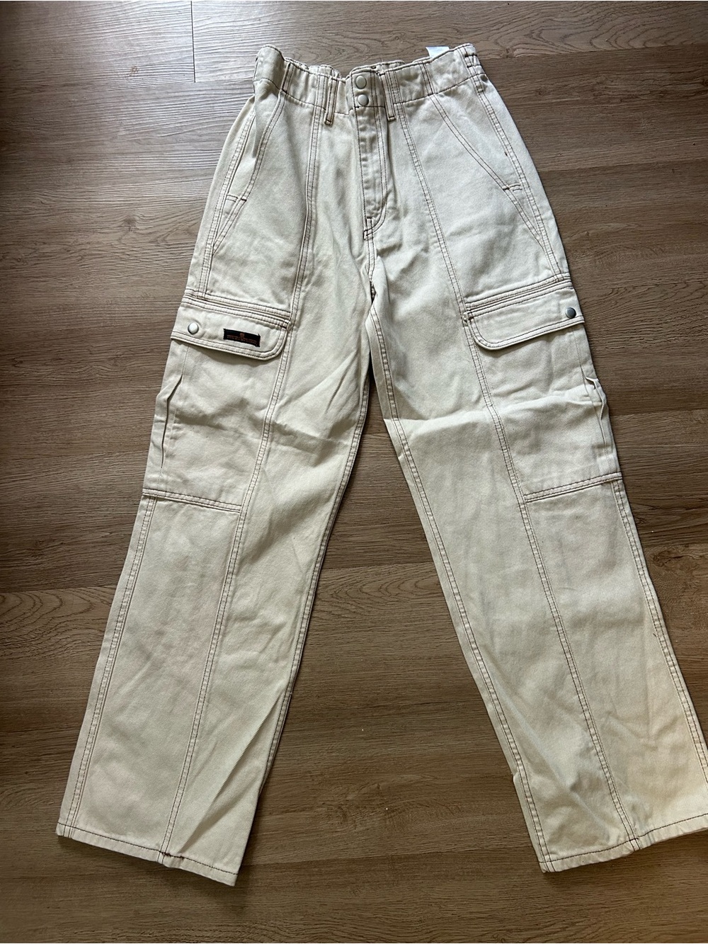 BDG Urban Outfitters Contrast Stitch Cargo Pants 28 NWOT #548